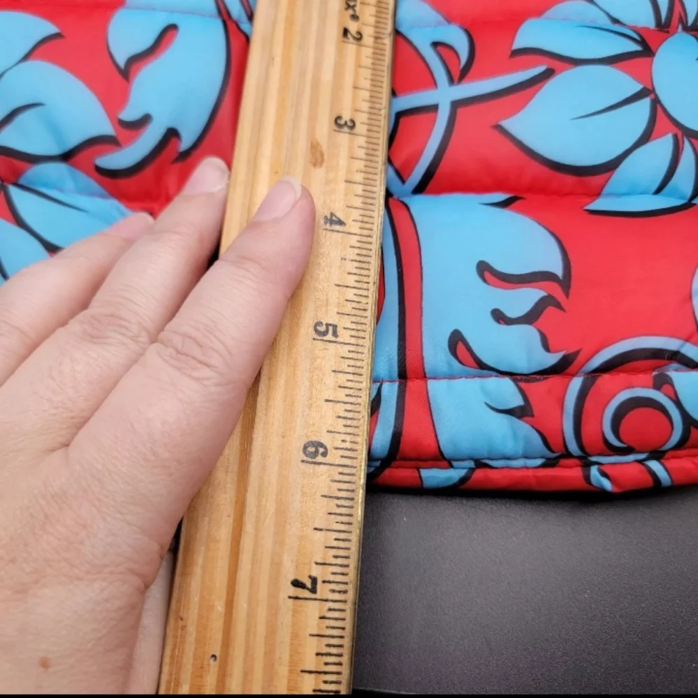 Estee Lauder Recycled Puffer‎ Makeup Bag Travel Red & Blue Nylon Zip